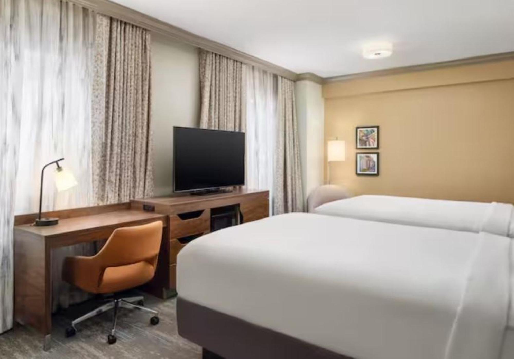 Hampton Inn & Suites New Orleans Canal St. French Quarter Extérieur photo