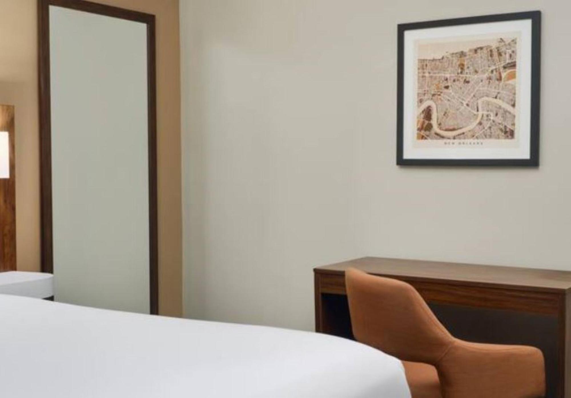 Hampton Inn & Suites New Orleans Canal St. French Quarter Extérieur photo