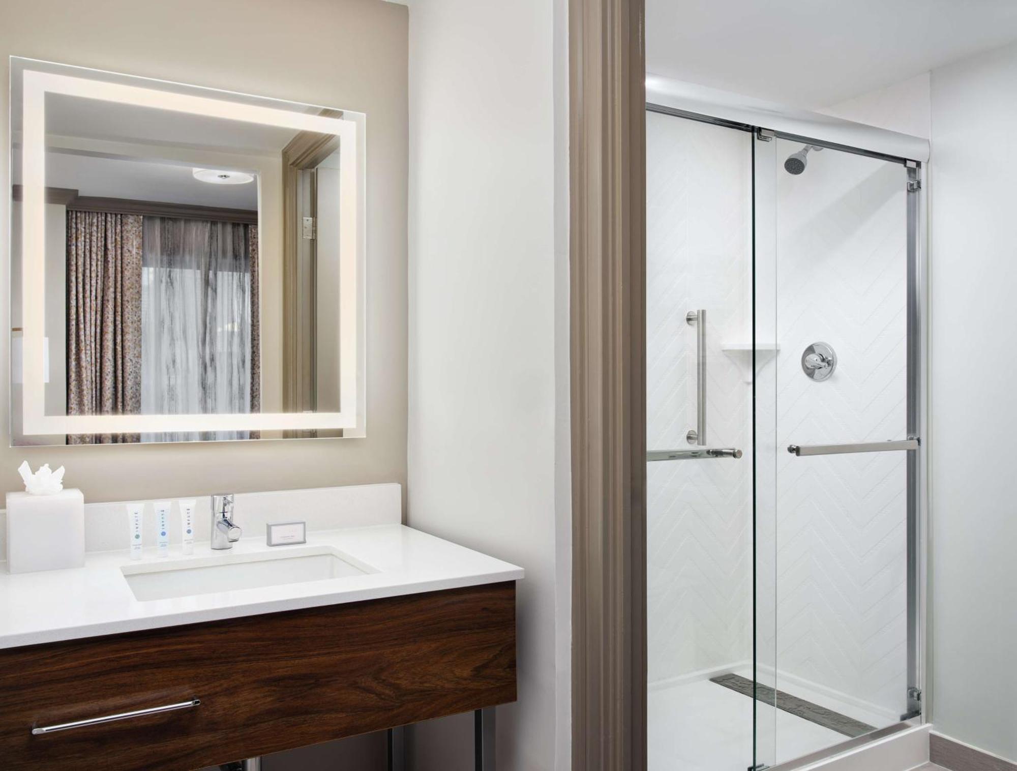Hampton Inn & Suites New Orleans Canal St. French Quarter Extérieur photo
